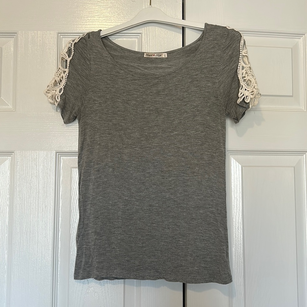 Heart & Hips Gray top